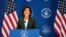 La Secretaria de Comercio de Estados Unidos, Gina Raimondo, asiste a una conferencia de prensa en Shanghain el 30 de agosto del 2023.