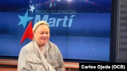 Foto Archivo. Zoé Valdés en los estudios de Martí Noticias