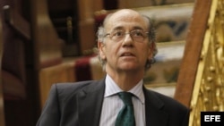 El diputado del PP Teófilo de Luis durante el pleno del Congreso.