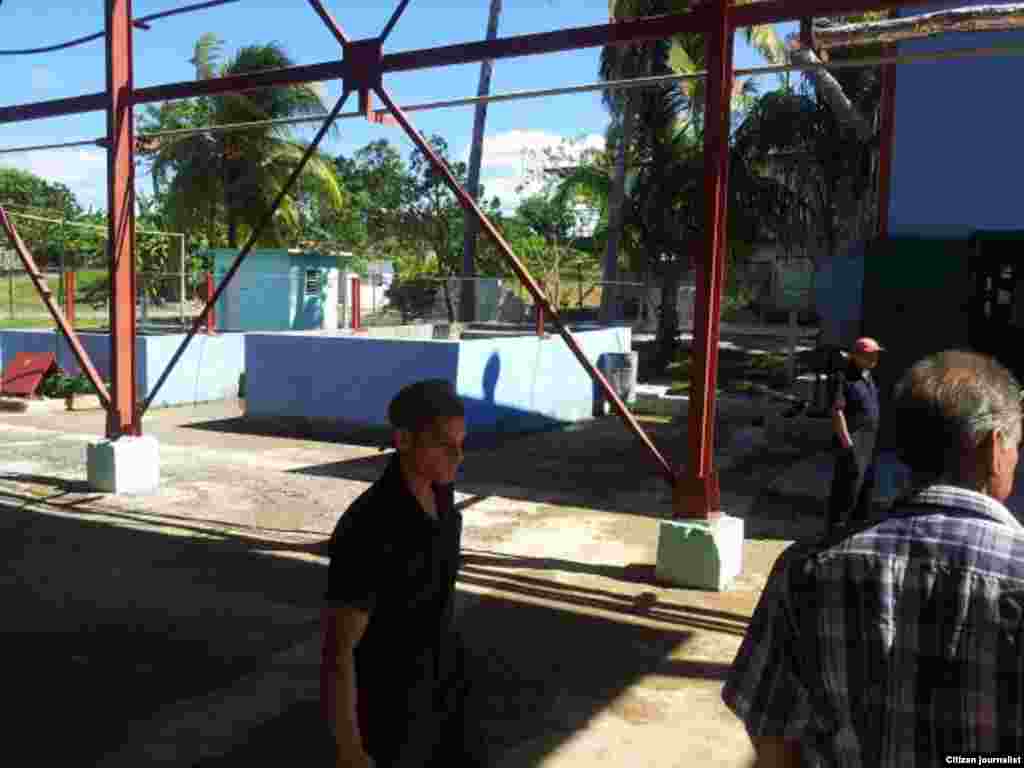 Planta de acopio de resinas en Vueltabajo, Pinar del Río.