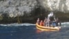 Guardia Costera rescata balseros en la costa de Isla Mona. (Archivo)