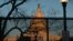 Un cerco de seguridad en torno al Capitolio, en la ciudad de Washington, DC. 