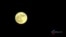 La superluna se roba las miradas de los aficionados a espectáculos celestes