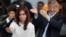 La presidenta argentina, Cristina Fernández, y su difunto esposo, el exmandatario Néstor Kirchner.