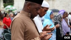 Cristianos, judíos, musulmanes y budistas de Cuba rezan por la paz.