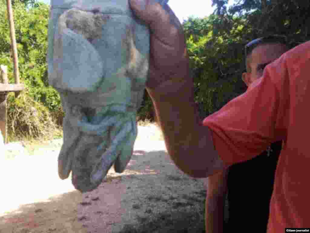 Condiciones en que trabajan los recolectores de ensinas en Pinar del Río.&nbsp;