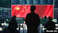 Una bandera china en un laboratorio tecnológico.