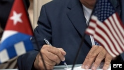 Archivo - Acuerdos entre Cuba y Estados Unidos sobre ventas de alimentos. 