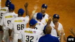 Jugadores de los Navegantes de Magallanes. Foto archivo.