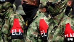 Miembros desmovilizados del Frente de Guerra Suroccidental del ELN.
