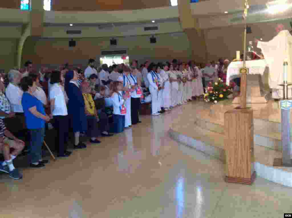 Misa en la Ermita de la Caridad.