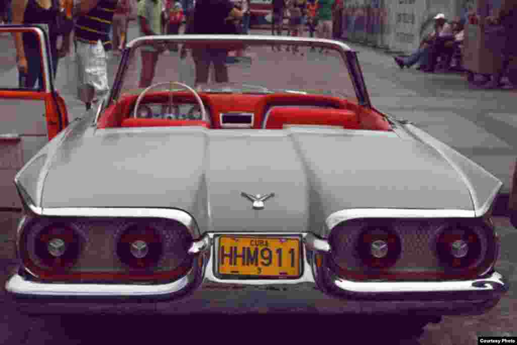 Foto Cortes&iacute;a de Silvia Corbelle Batista, del blog A las cuatro MiGato.