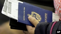 FOTO ARCHIVO. Una demanda grupal permitió a varios cubanos que ingresaron a Estados Unidos de manera irregular permanecer en EEUU. 