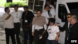 Integrantes holandesa de las Fuerzas Armadas Revolucionarias de Colombia (FARC) en La Habana