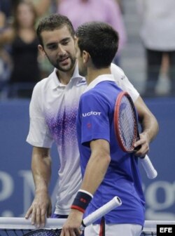 Cilic (i), Djokovic (d).