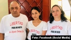 Familiares de José Alejandro Rodríguez Gelín, preso del 11J