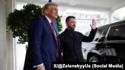 Trump da la bienvenida a Zelenskky a la Casa Blanca.