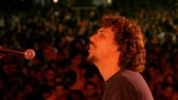 1800 Online con la petición de Roberto Carcassés 