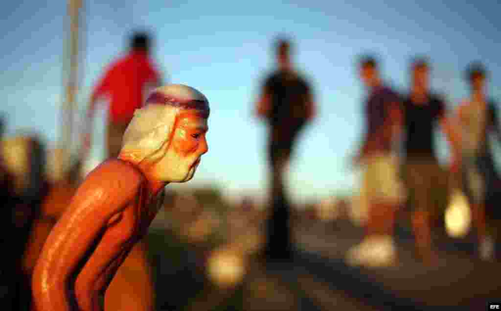 &nbsp;Cada 17 de diciembre, cientos de miles de cubanos acuden al Santuario de San L&aacute;zaro en El Rinc&oacute;n.