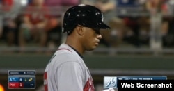 Héctor Olivera conectó su primer doble en Grandes Ligas.