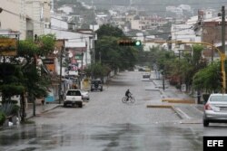 El meteoro, de categoría 5 en la escala Saffir-Simpson, es "extremadamente peligroso", y podría causar una catástrofe. EFE