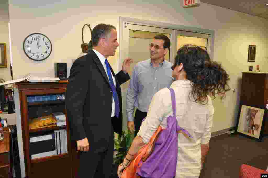 Ailer Gonz&aacute;lez y Antonio Rodiles conversan con Carlos Garc&iacute;a, director de martinoticias
