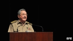 ARCHIVO. Raúl Castro pronuncia un discurso en un acto contra el terrorismo de estado.