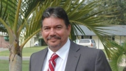 Yolanda Huerga ebtrevistó al jefe editorial de Vocablo, Julio Aleaga Pesant