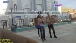 Detención de esposa e hijos de José Daniel Ferrer en parque Céspedes de Santiago de Cuba