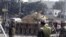  Un tanque del ejército egipcio en las inmediaciones del Palacio Presidencial, donde se produjeron choques violentos entre partidarios y opositores del presidente egipcio, Mohamed Morsi.