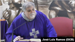 El padre José Joaquín Espino González-Longoria, rector del Santuario Nacional de la Virgen de la Caridad.