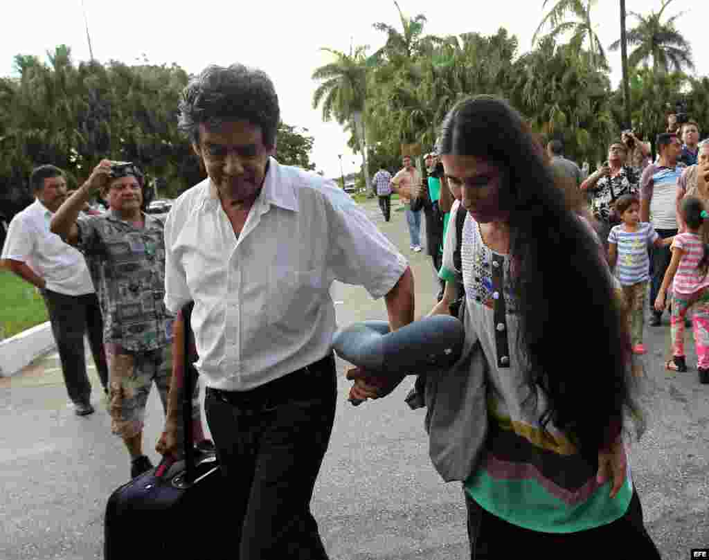 Sánchez viajó a Brasil, Perú, México, España, Italia, Polonia, República Checa, Alemania, Noruega, Holanda, Suecia, Suiza y Estados Unidos, donde se reunió con demócratas y republicanos del Congreso de Estados Unidos y la comunidad cubana exiliada en Miami.