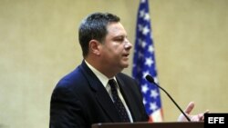 El secretario de Estado Adjunto en el Buró de Asuntos Públicos de EE.UU., Mike Hammer.