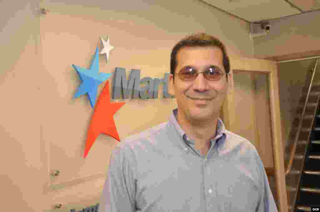 Antonio Rodiles a su llegada a martinoticias