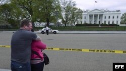 El Servicio Secreto estadounidense acordona una zona de la avenida Pensilvania, cerca de la Casa Blanca.