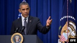 El presidente Barack Obama firma nueva ley educativa