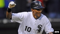 El cubano Alexei Ramírez es torpedero en los Medias Blancas de Chicago.